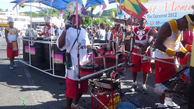 carnaval_grenade_stelel_band